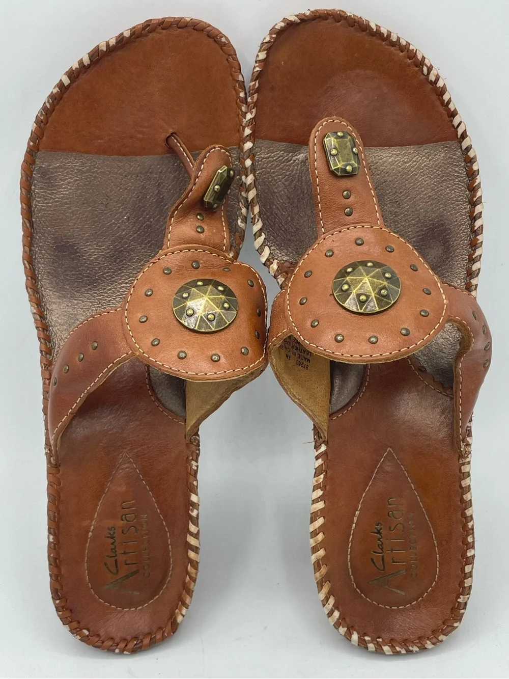Clarks Artisan Brown Leather Wedge Thong Sandals with Decorative Studs